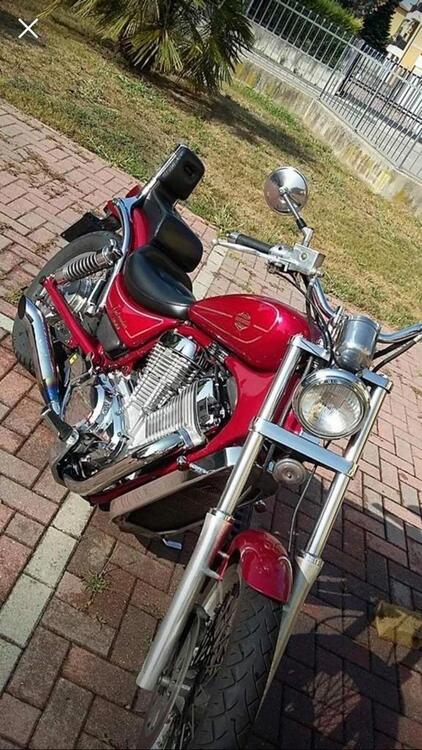 Suzuki Intruder 