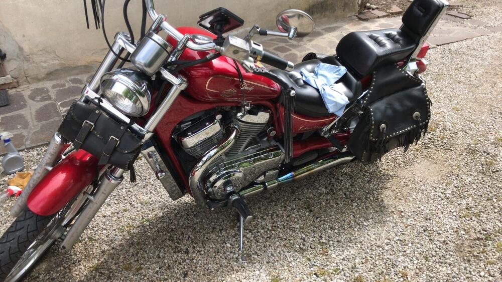 Suzuki Intruder  (2)