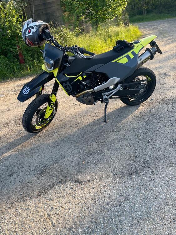 Husqvarna 701 Supermoto (2023 - 25) (4)