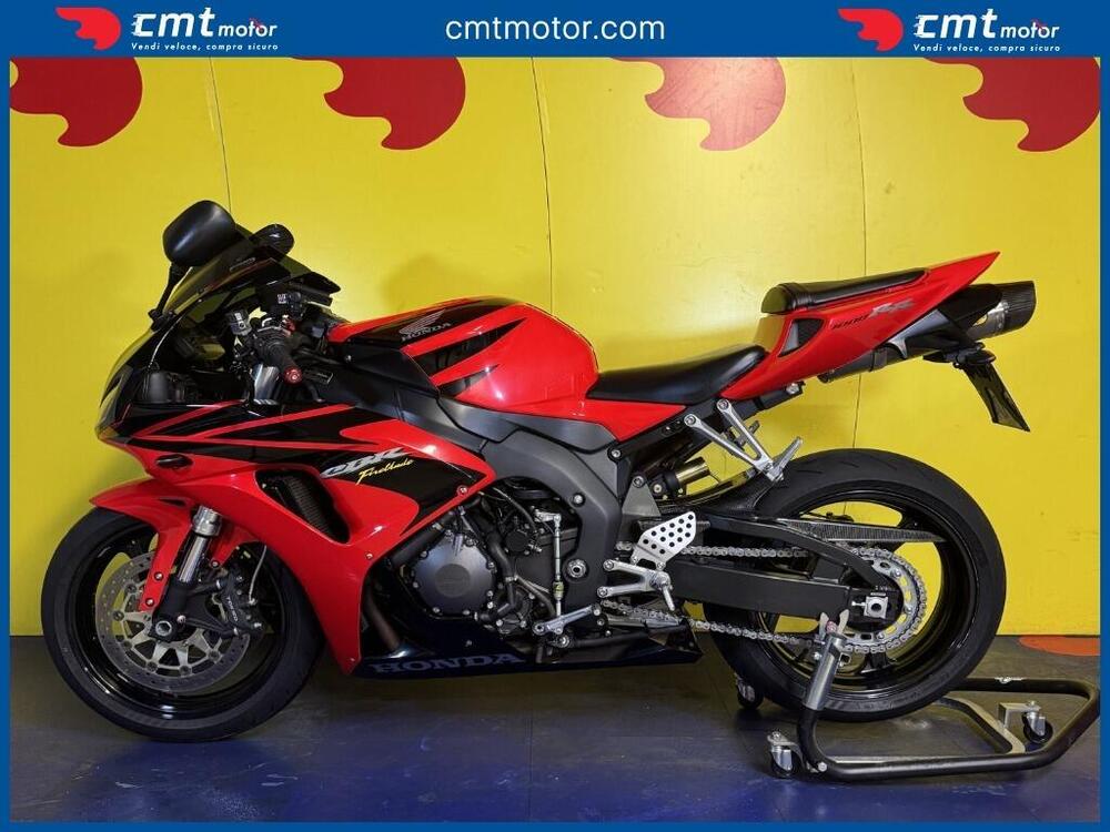Honda CBR 1000 RR Fireblade (2006 - 07) (3)