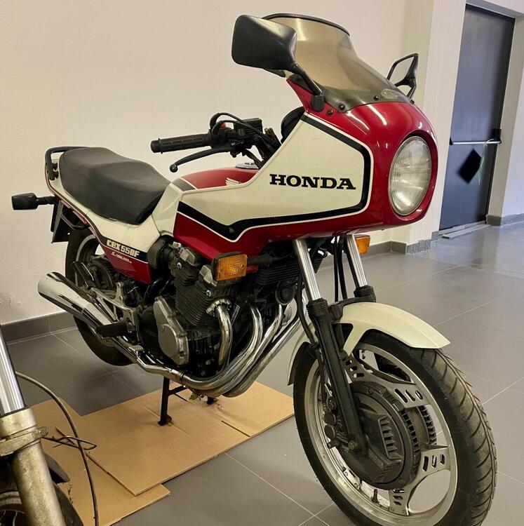 Honda Cbx550F (2)