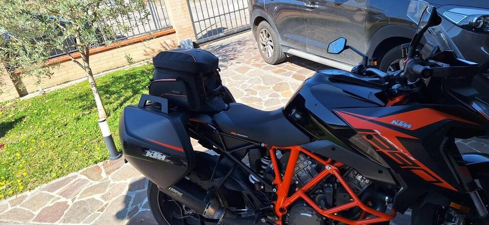 KTM 1290 Super Duke GT (2021) (5)