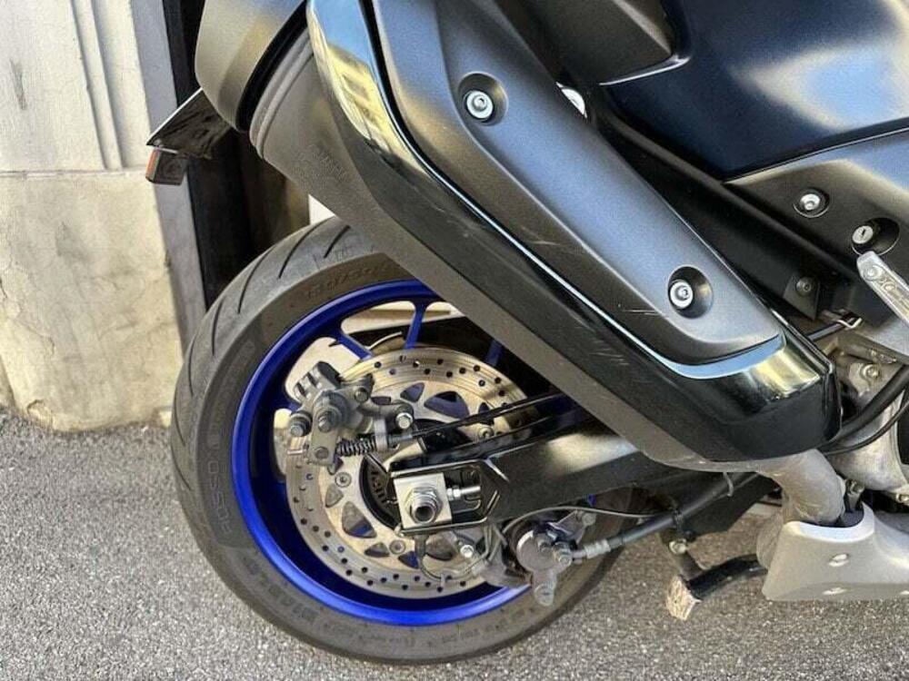 Yamaha T-Max 560 (2022 - 24) (4)