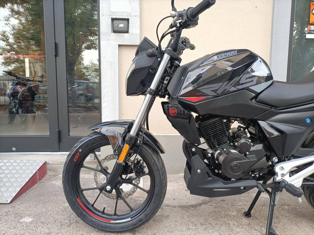 Keeway Motor RKS 125 (2025) (3)