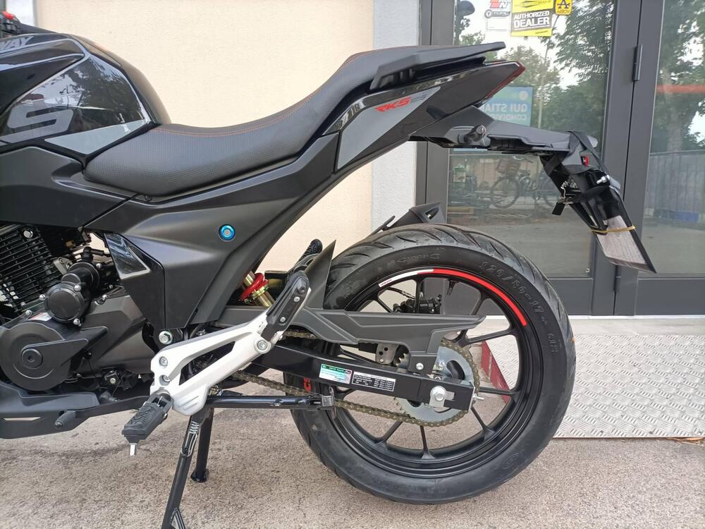 Keeway Motor RKS 125 (2025) (4)