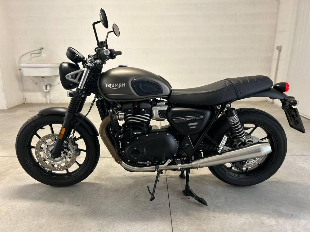 Triumph Street Twin 900 (2021 - 22)
