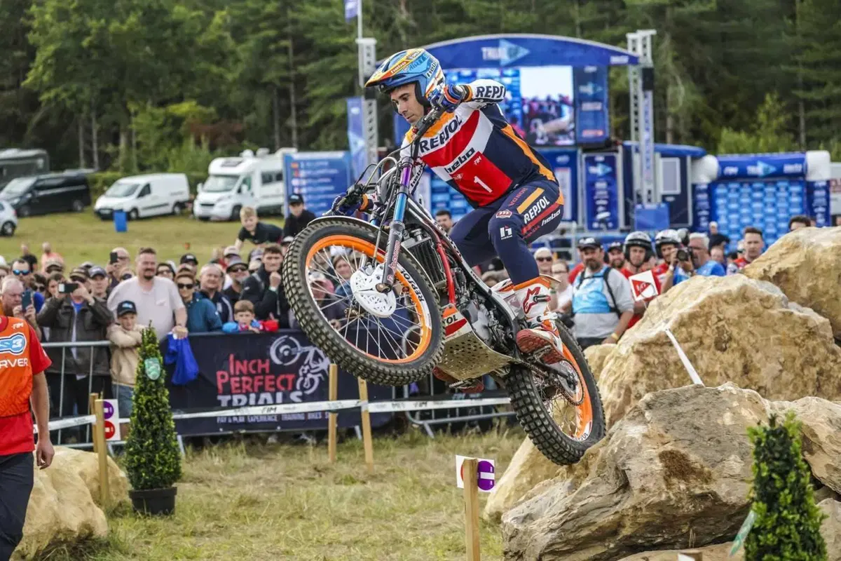 Toni Bou. 38 anni, 38 Titoli di Campione del Mondo. Dove andremo a finire? (11)