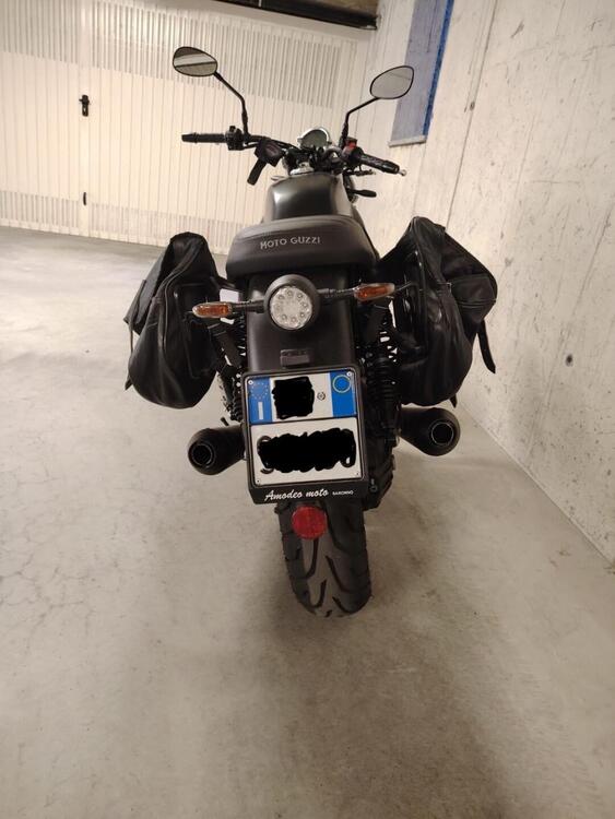 Moto Guzzi V7 Stone (2021 - 24) (5)