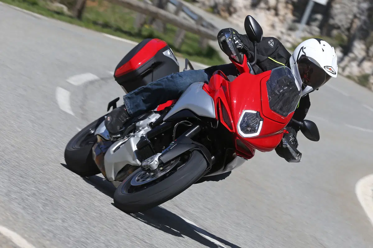 MV Agusta Turismo Veloce 800 (2)