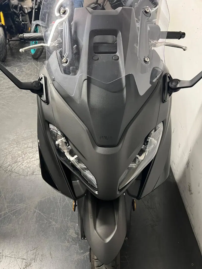 Yamaha T-Max 560 (2022 - 24) (3)