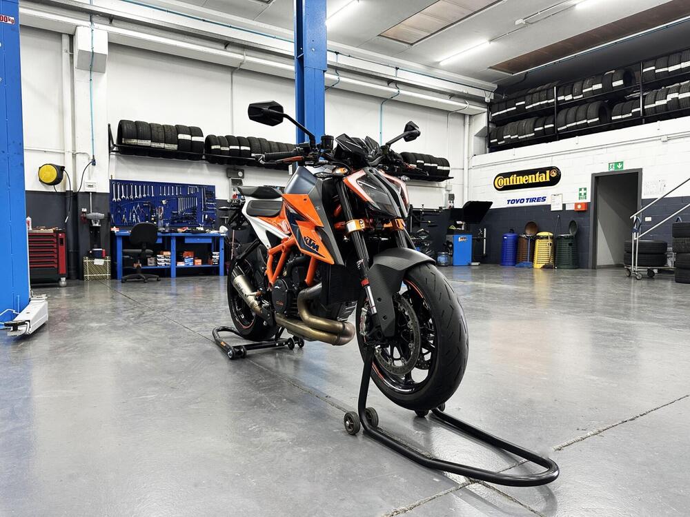 KTM 1290 Super Duke R (2020)