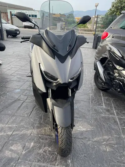 Yamaha X-Max 300 (2021 - 24) usata