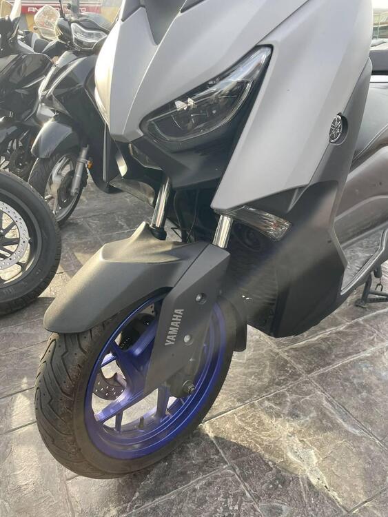 Yamaha X-Max 300 (2021 - 24) (5)