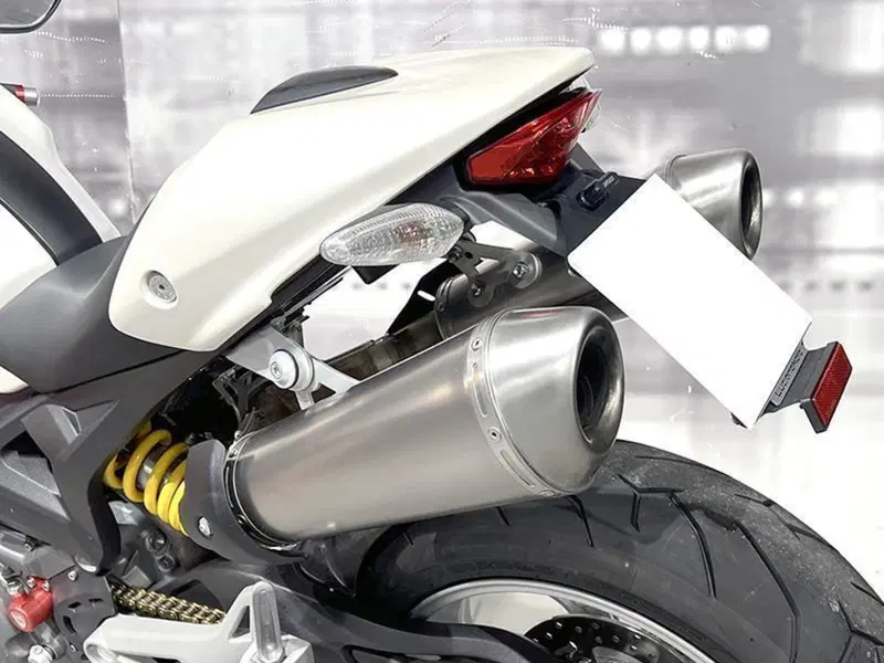 Ducati Monster 1100 (2009 -10) (4)