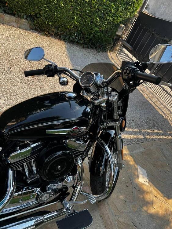 Harley-Davidson 1200 Custom (2017) - XL 1200C (2)