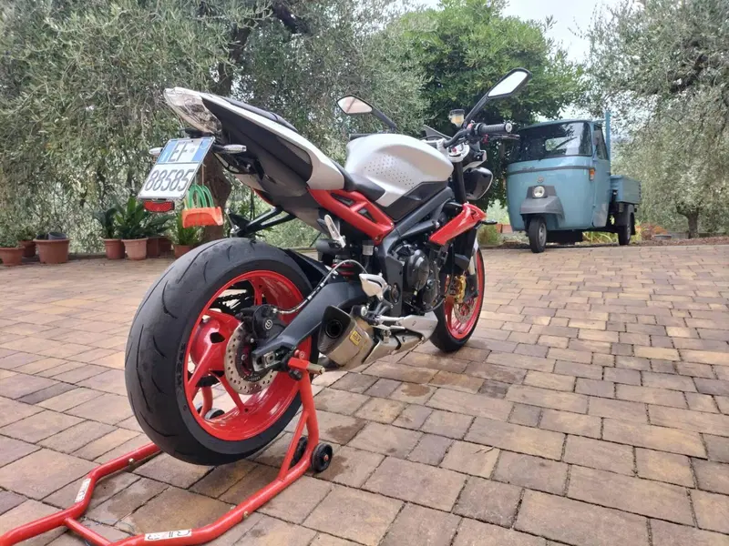 Triumph Street Triple RX ABS (2016 - 17) (3)