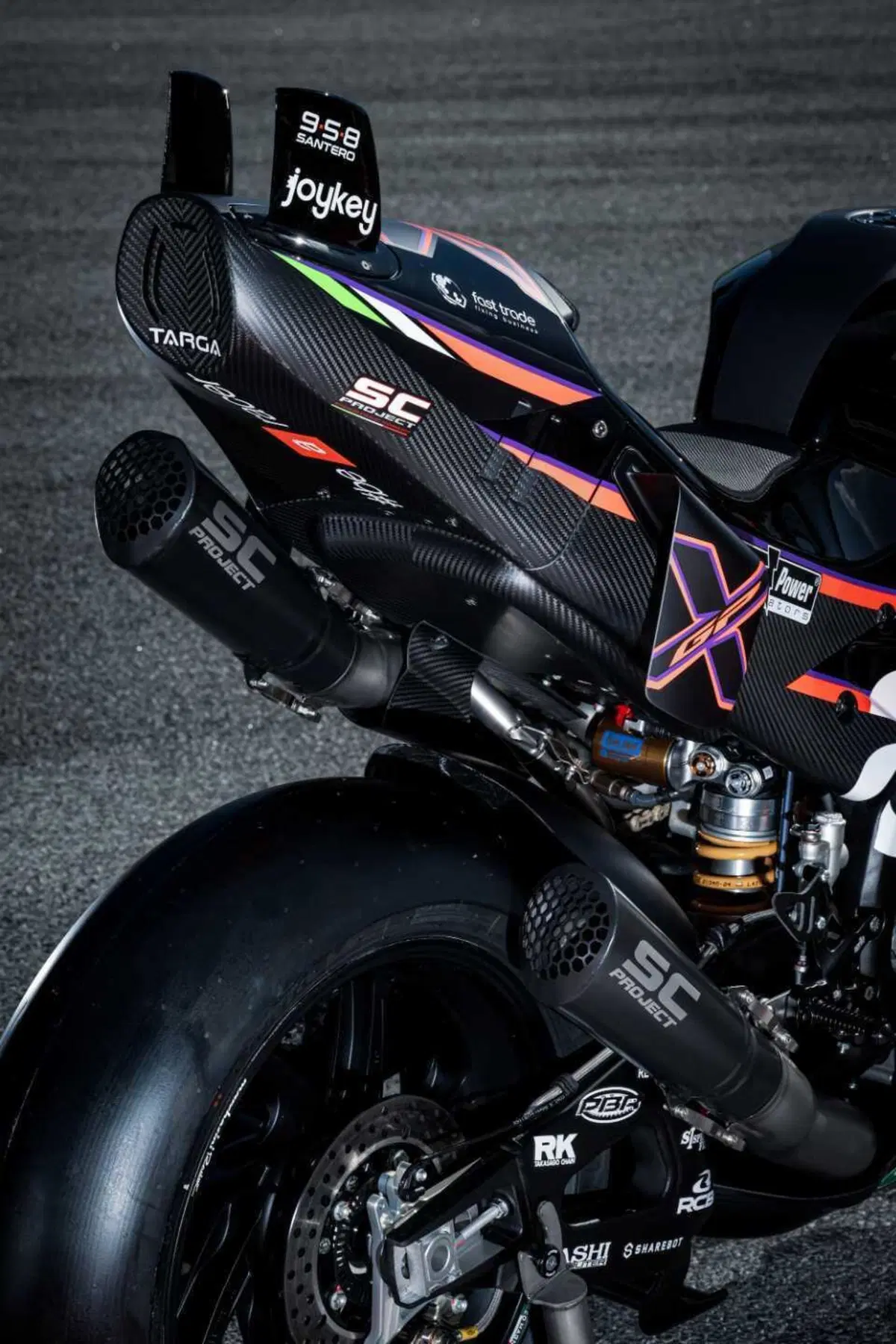  Aprilia RSV4 X-GP...adrenalina a mille!