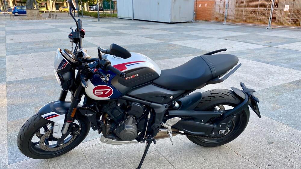 Triumph Trident 660 Triple Tribute Edition (2024) (4)