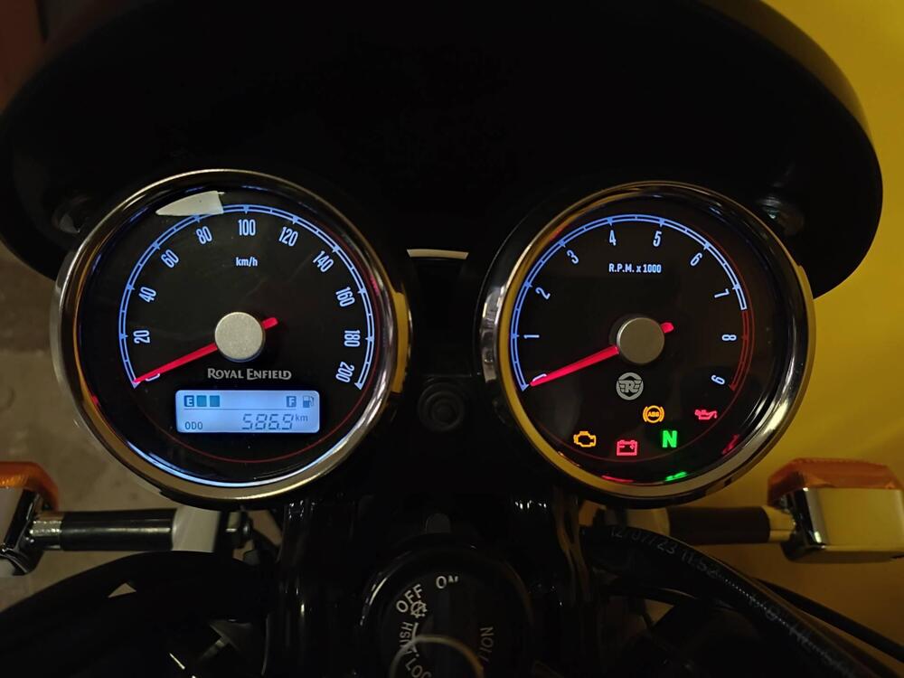 Royal Enfield Interceptor 650 (2021 - 25) (5)