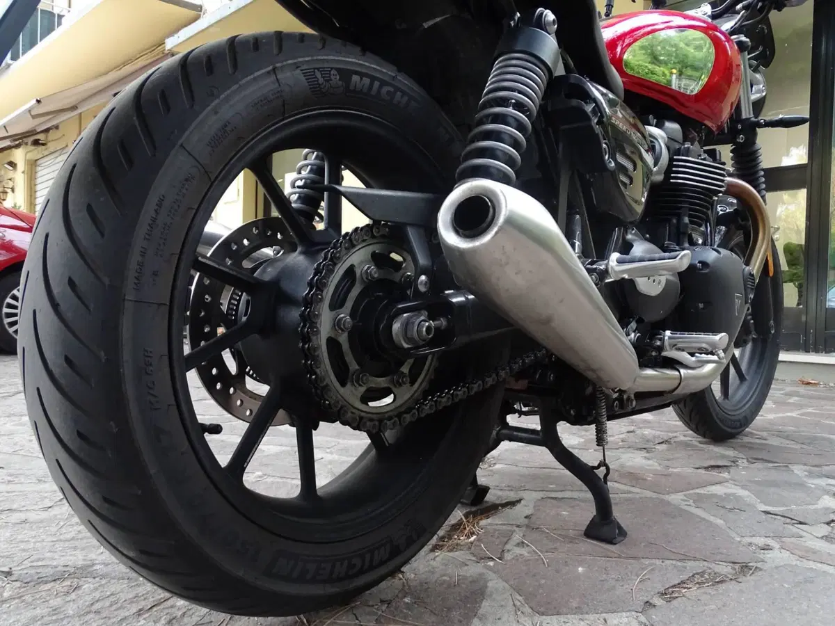 Triumph Speed Twin 900 Chrome Edition (2023) (13)