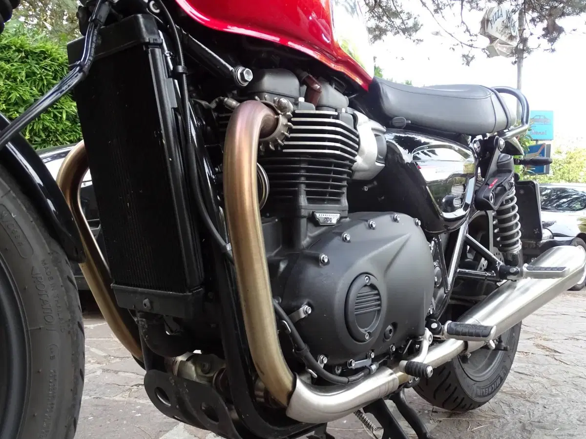 Triumph Speed Twin 900 Chrome Edition (2023) (17)