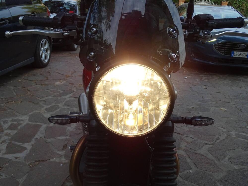 Triumph Speed Twin 900 Chrome Edition (2023) (2)