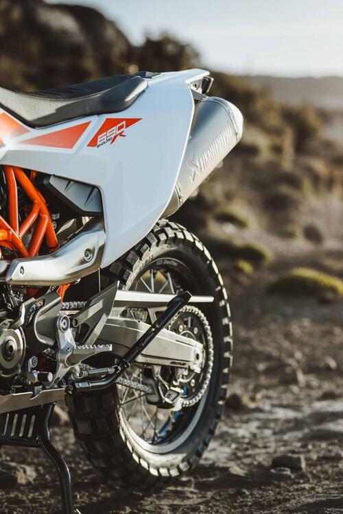 KTM 690 Enduro R (2026) (5)