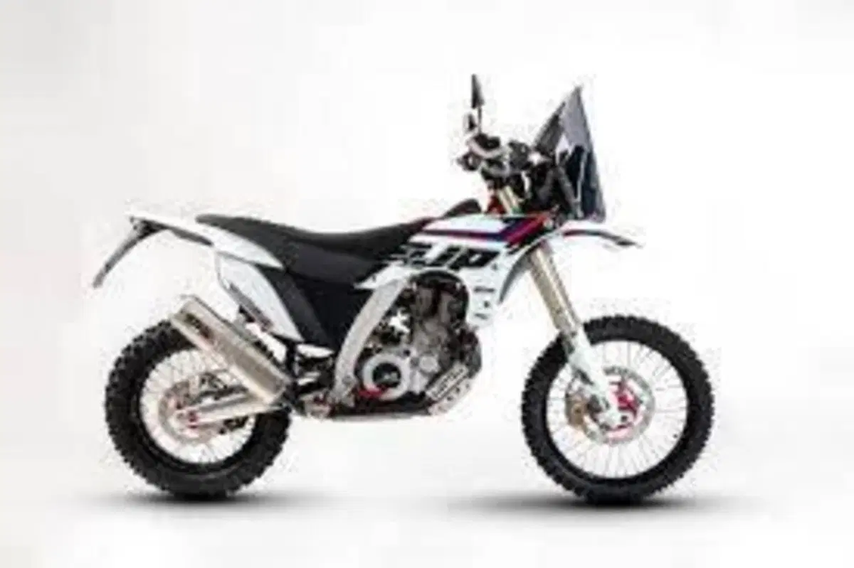 AJP PR7 650 Adventure (2021 - 24)