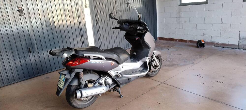 Yamaha X-Max 250 (2005 - 07) (4)