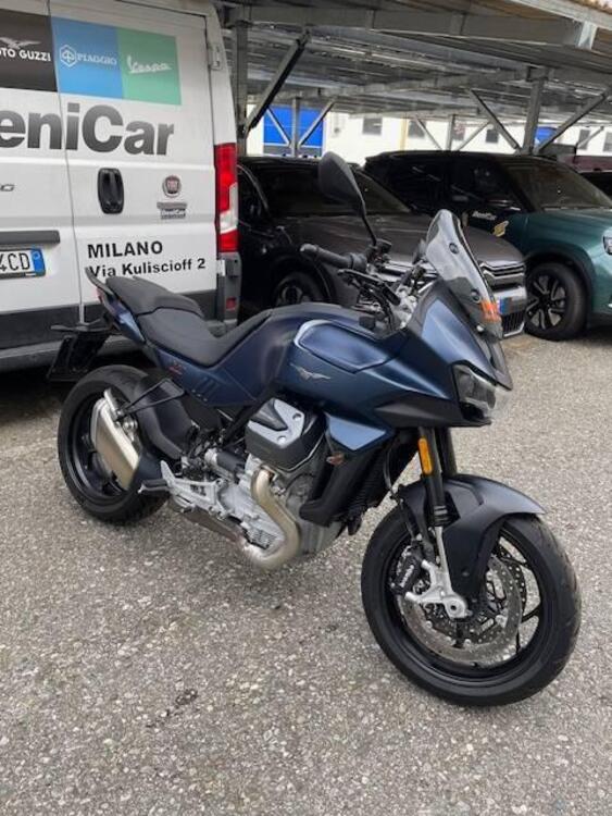 Moto Guzzi V100 Mandello (2025)