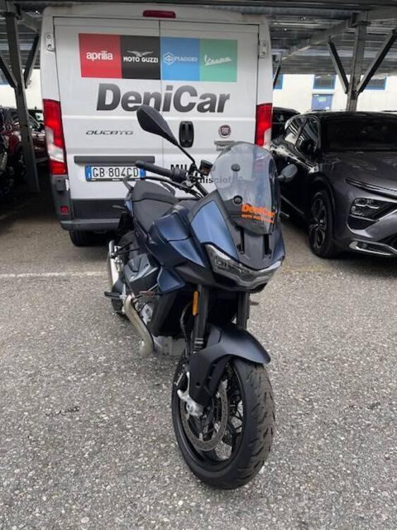 Moto Guzzi V100 Mandello (2025) (3)