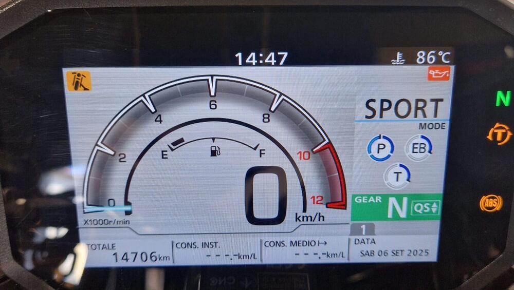 Honda CB 750 Hornet (2023 - 24) (5)