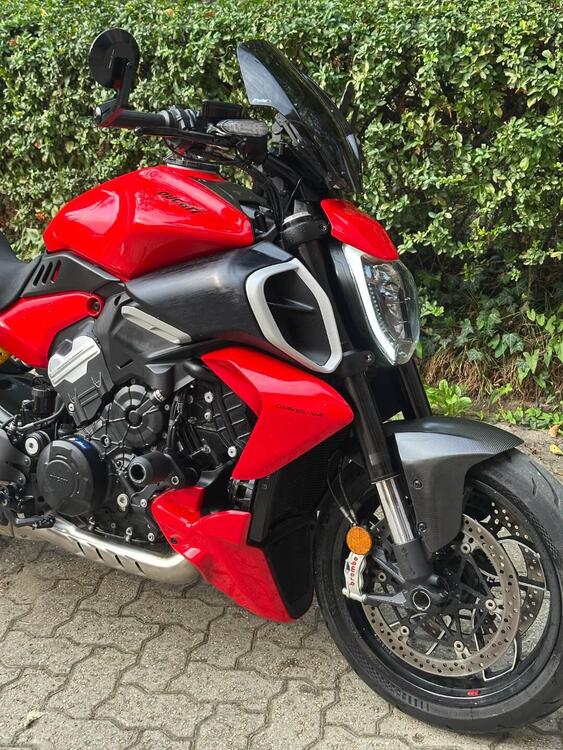 Ducati Diavel V4 (2023 - 25) (3)