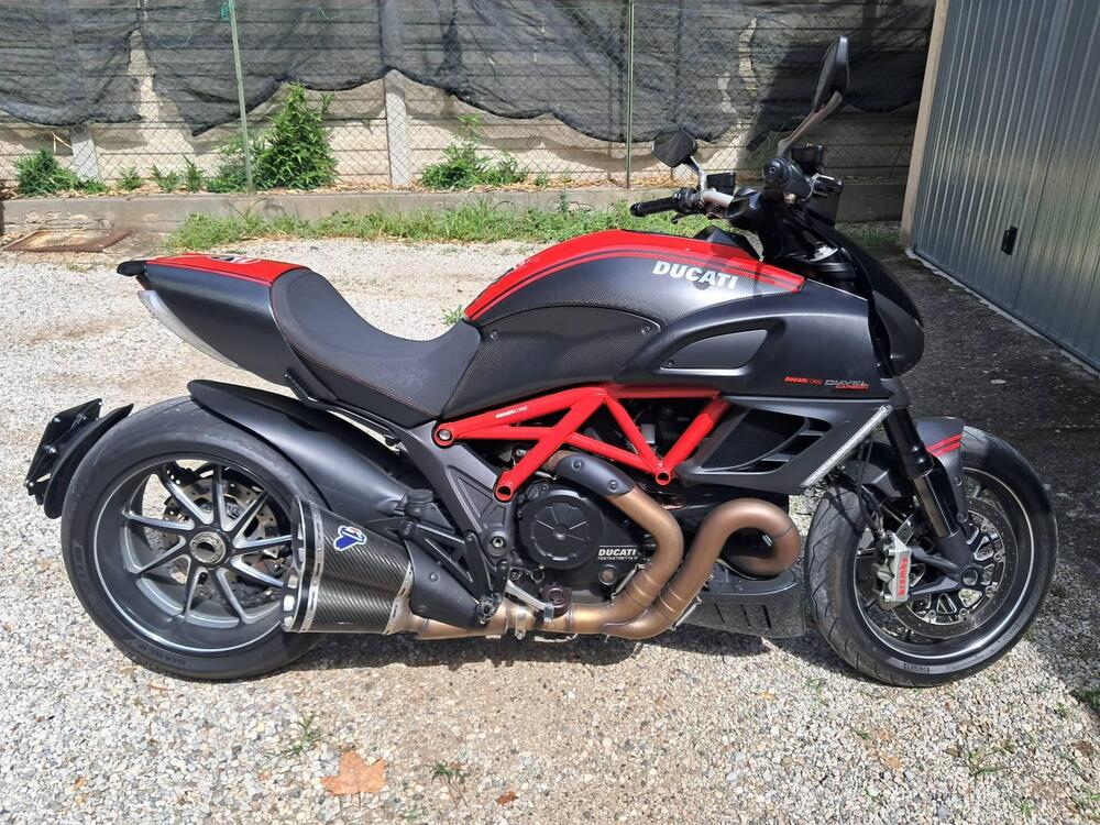 Ducati Diavel 1200 Carbon (2010 - 13) (4)