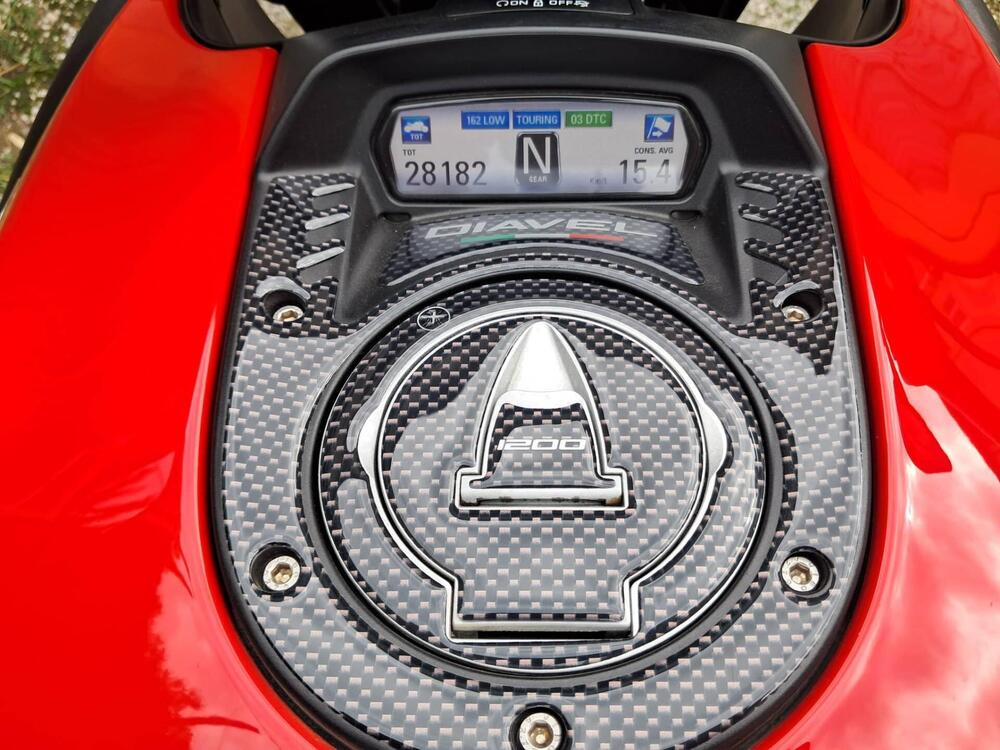 Ducati Diavel 1200 Carbon (2010 - 13) (5)