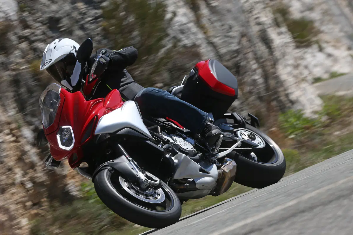 MV Agusta Turismo Veloce 800 (3)