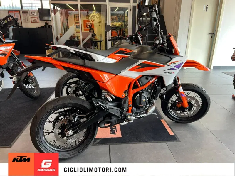 KTM 390 SMC R (2025 - 26) (2)