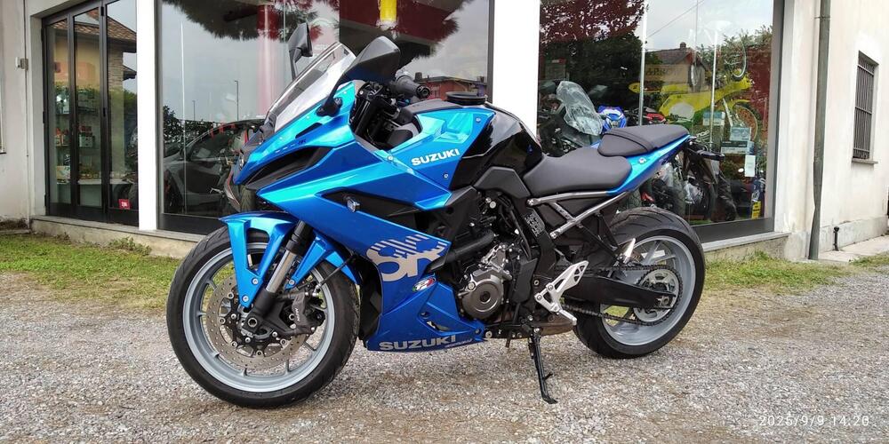 Suzuki GSX-8R (2024 - 25)