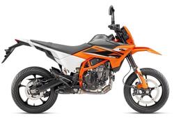 KTM 125 SMC R (2025) nuova