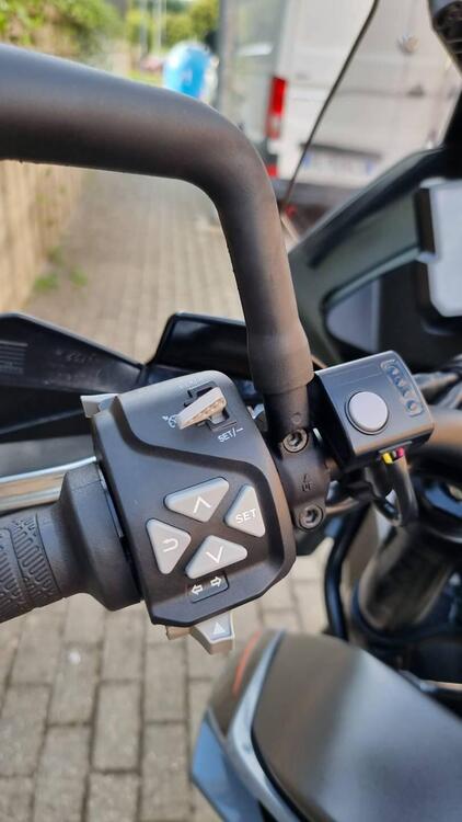 KTM 890 Adventure (2022) (4)