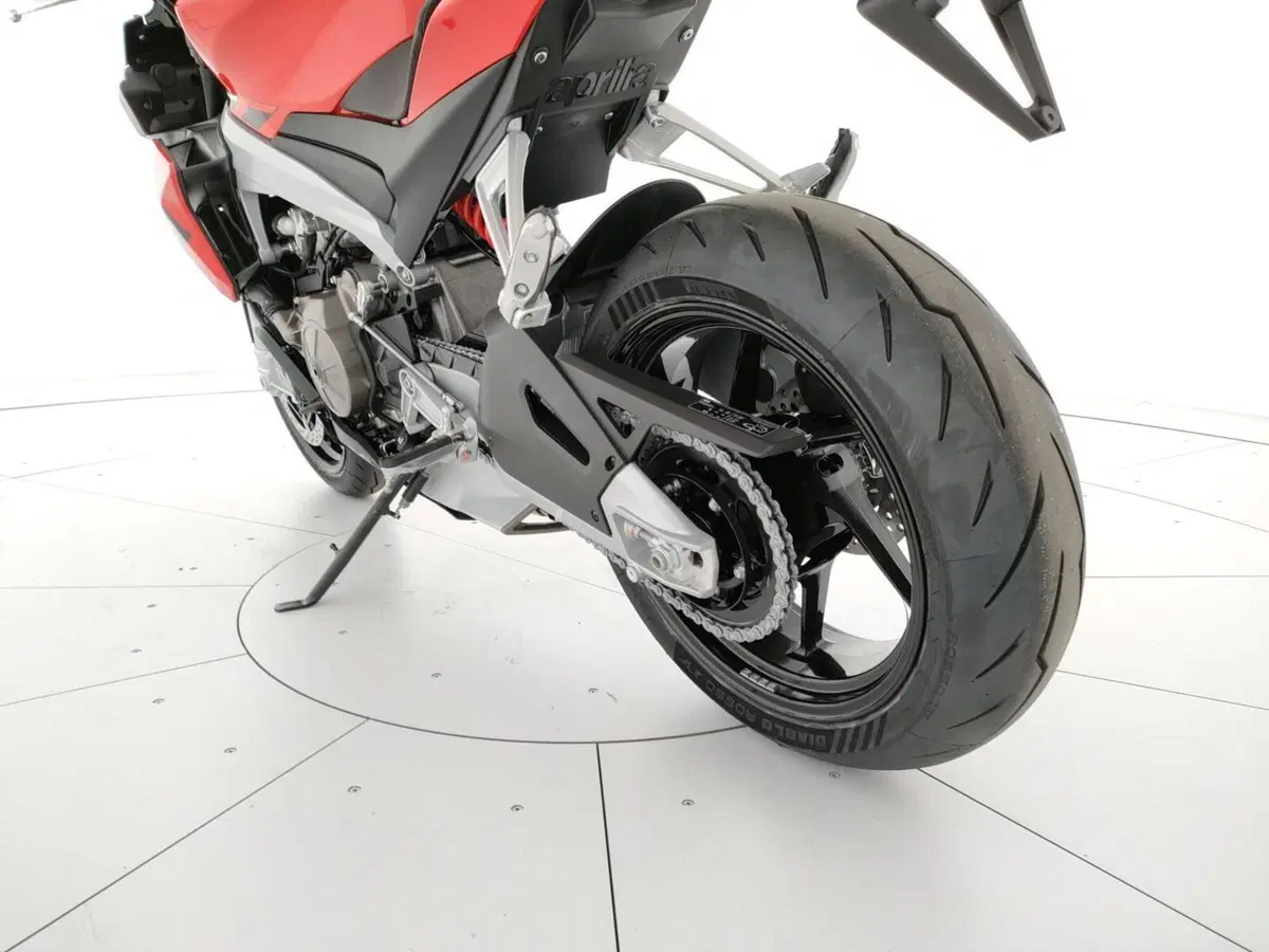 Aprilia Tuono 660 (2021 - 25) (7)
