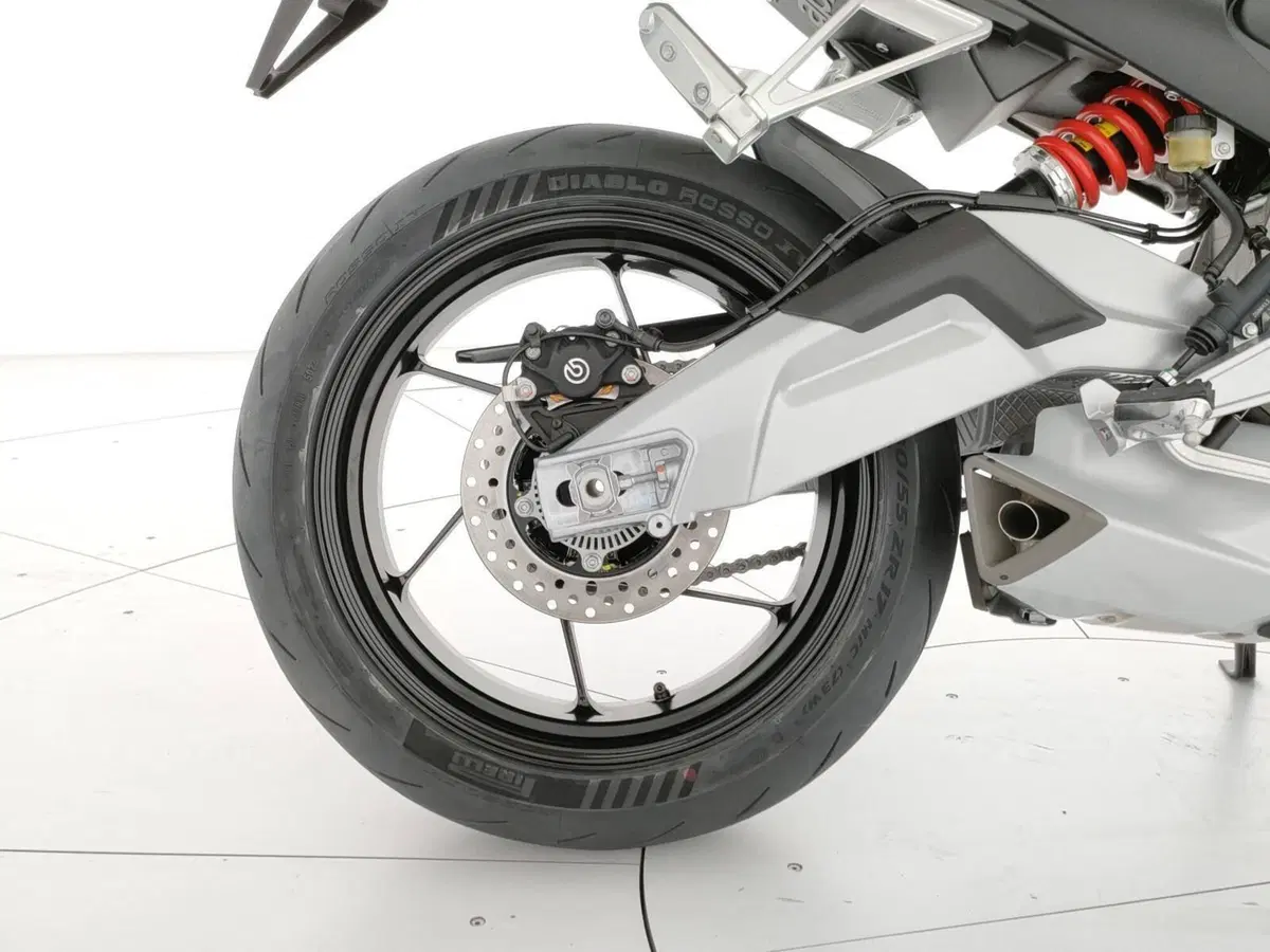 Aprilia Tuono 660 (2021 - 25) (6)