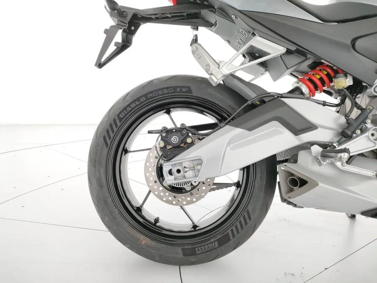 Aprilia Tuono 660 (2021 - 25) (7)