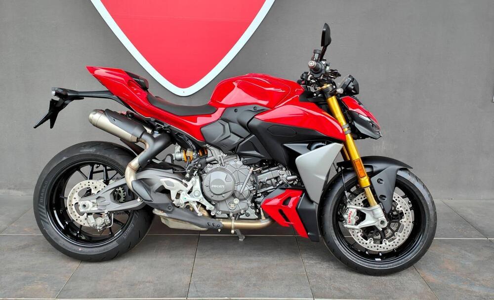 Ducati Streetfighter V2 S (2025) (4)
