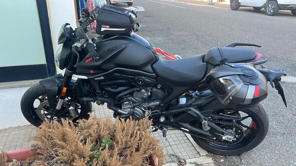 Ducati Monster 937 + (2021 - 25) (2)