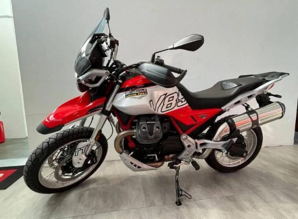 Moto Guzzi V85 TT (2024 - 25) (2)