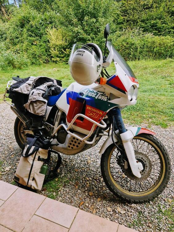 Honda Africa Twin RD04 XRV 750 (2)