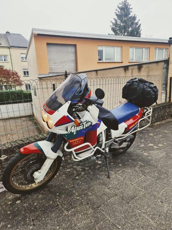Honda Africa Twin RD04 XRV 750 (4)