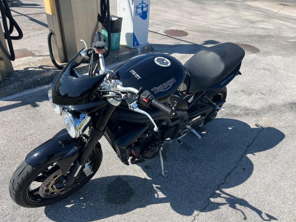 Triumph Speed Triple 1050 (2005 - 11) (3)