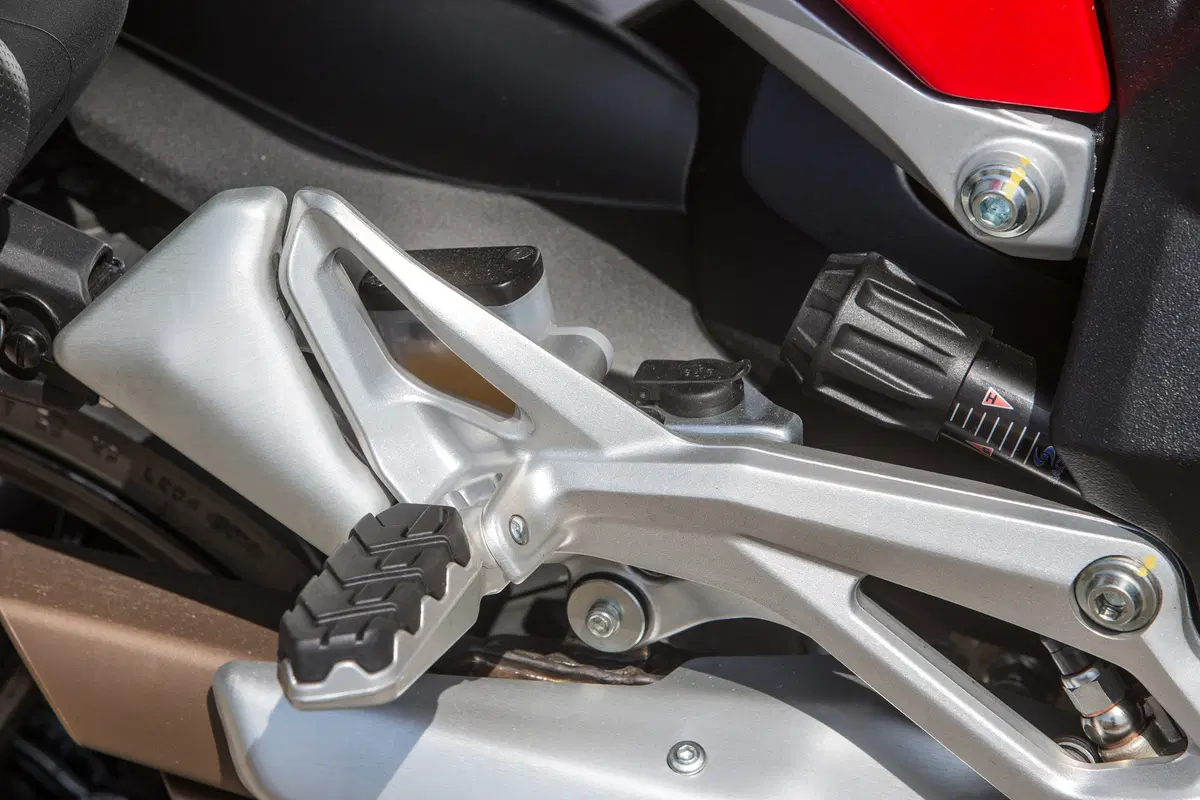 MV Agusta Turismo Veloce 800 (4)